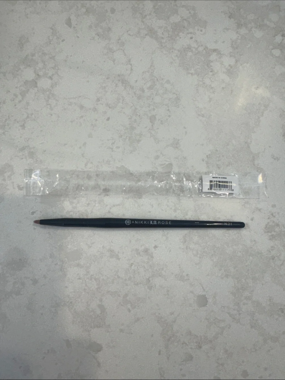 BK Beauty N21 precision blender brush
